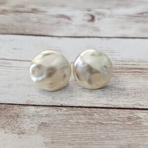 Vintage Screw Back Earrings Pearlescent Cream Uneven Surface 7/8"